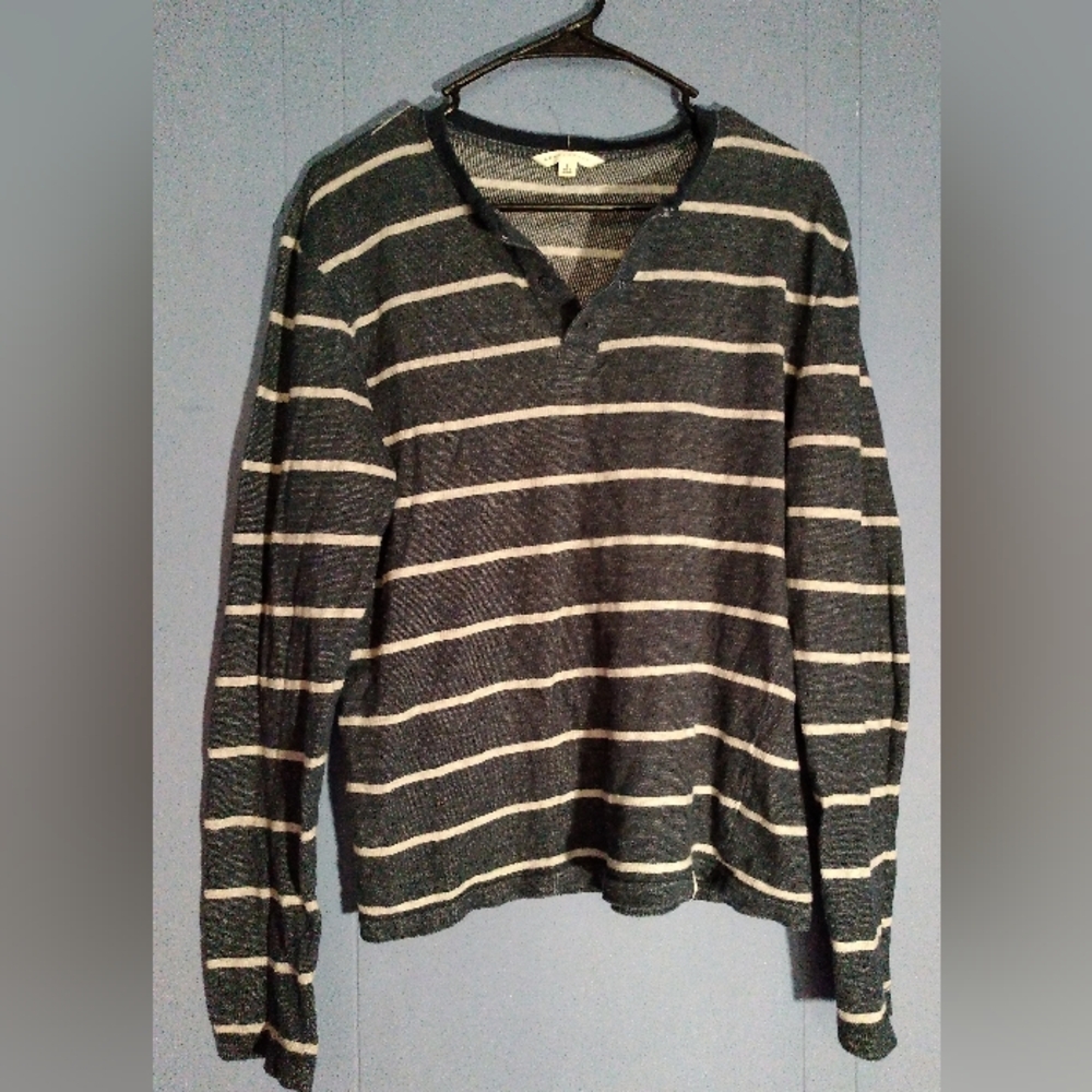 Aero lounge long sleeved women's top size large